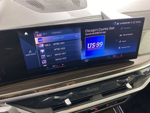 Used 2023 BMW X7 xDrive40i w/ Premium Package image 13