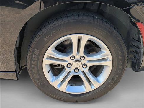 Used 2023 Dodge Charger SXT RWD image 8