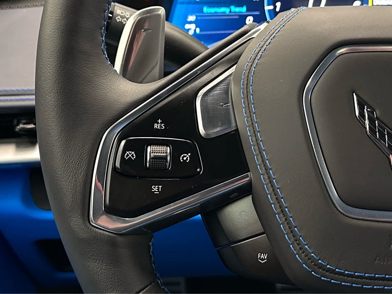 Used 2022 Chevrolet Corvette Stingray Premium Cpe w/ Z51 Performance Package RWD image 19