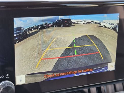 Used 2025 Toyota RAV4 XLE FWD image 19