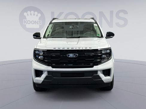 New 2025 Ford Expedition Active image 11