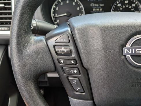 Used 2024 Nissan Frontier SV RWD image 22