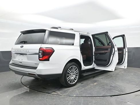 Used 2024 Ford Expedition Max Limited image 30
