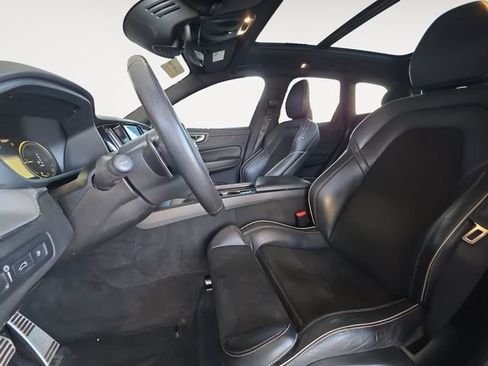 Used 2019 Volvo XC60 T8 R-Design w/ Advanced Package AWD/4WD image 9