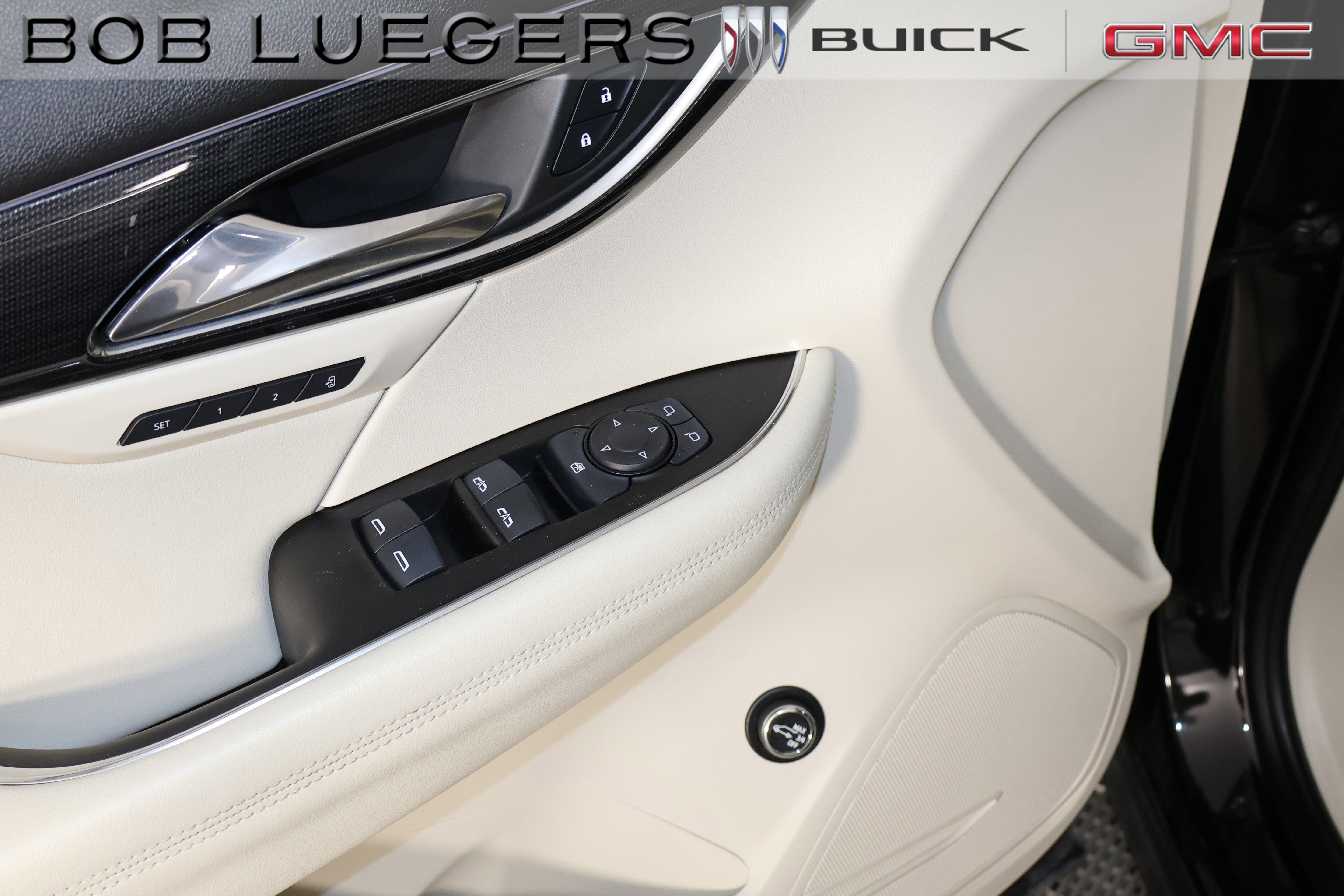 Certified 2022 Buick Envision Essence w/ Safety Package AWD/4WD image 7