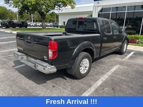 Used 2018 Nissan Frontier SV image 8