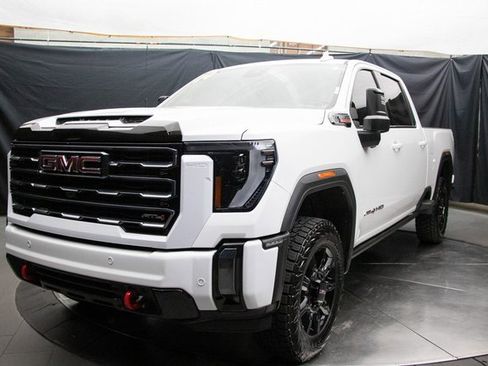 Used 2024 GMC Sierra 3500 AT4 w/ AT4 Premium Plus Package image 6