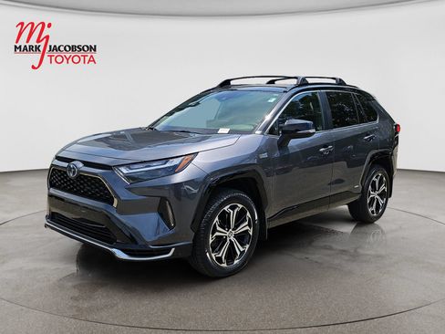 Used 2023 Toyota RAV4 XSE w/ Weather Package AWD/4WD image 1