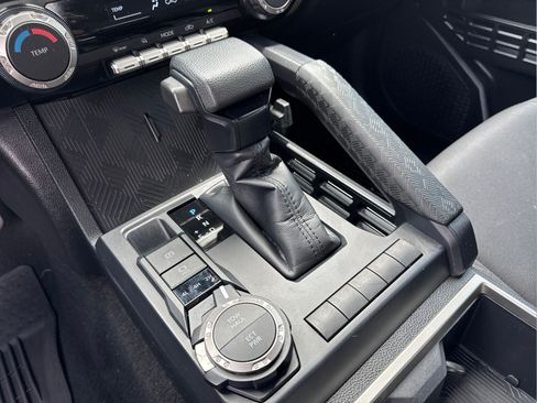 Used 2024 Toyota Tacoma SR5 AWD/4WD image 28