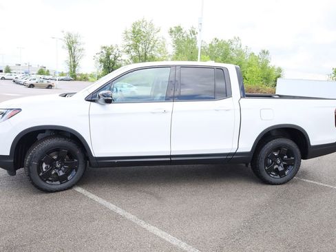 New 2026 Honda Ridgeline Black Edition image 9