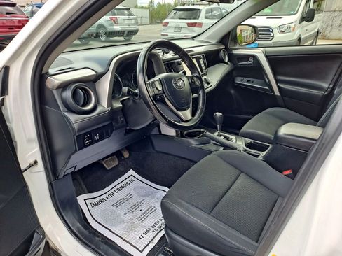 Used 2016 Toyota RAV4 XLE AWD/4WD image 7