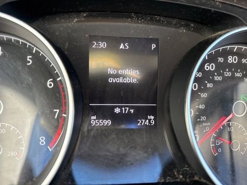 Used 2017 Volkswagen Golf Alltrack SE image 6