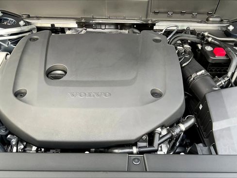 New 2026 Volvo XC90 B6 Plus w/ Protection Package Premier image 13