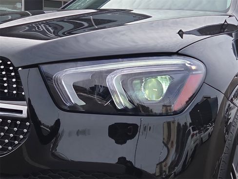 Certified 2022 Mercedes-Benz GLE 350 w/ AMG Line Exterior image 9