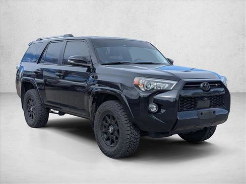 Used 2023 Toyota 4Runner SR5 Premium w/ SR5 Premium Package image 3