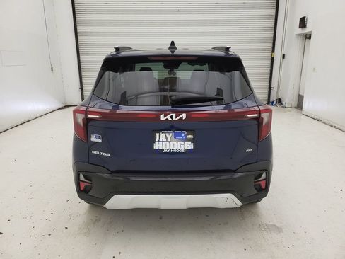 Used 2024 Kia Seltos SX w/ SX Sunroof Package AWD/4WD image 19