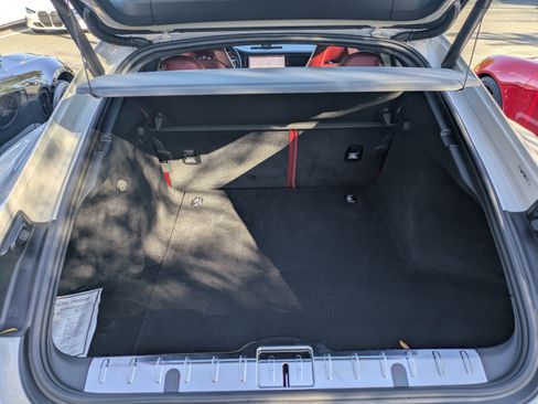 Used 2018 Porsche Panamera 4S image 12