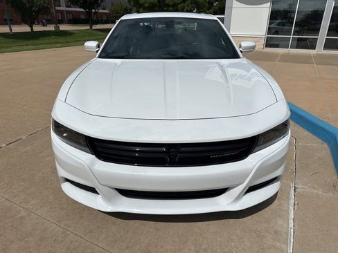Used 2022 Dodge Charger SXT w/ Leather Interior Group image 3
