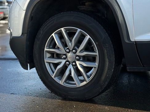 Used 2019 GMC Acadia SLE image 39