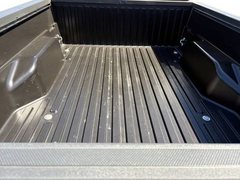 Certified 2023 Toyota Tacoma TRD Off-Road AWD/4WD image 19