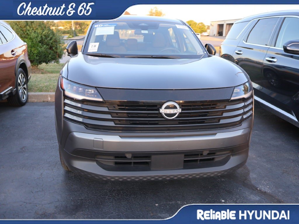 Used 2025 Nissan Kicks S FWD image 5