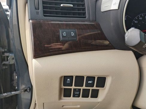 Used 2013 Nissan Quest SL w/ Value Cargo Pkg image 17