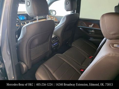 Used 2022 Mercedes-Benz GLS 450 4MATIC image 19
