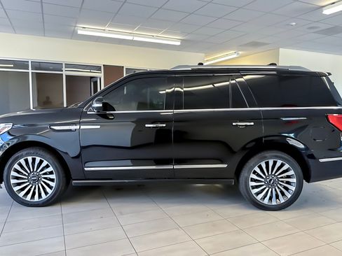 Certified 2019 Lincoln Navigator Reserve AWD/4WD image 7