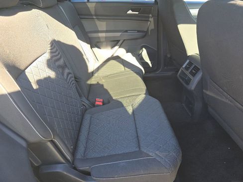 Used 2021 Volkswagen Atlas Cross Sport S image 16