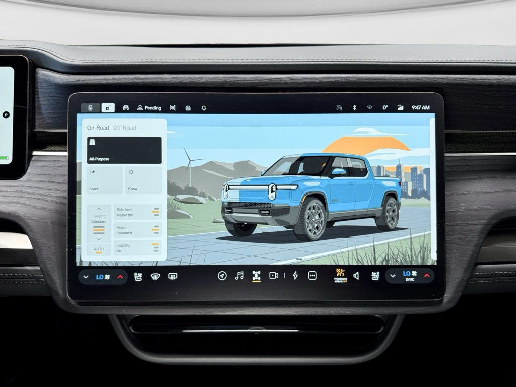 Used 2025 Rivian R1T Adventure Dual AWD/4WD image 11
