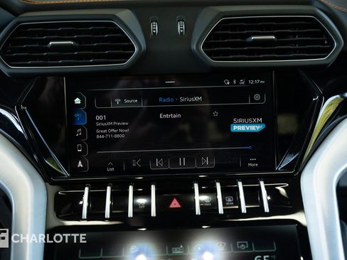 Used 2021 Lamborghini Urus image 25