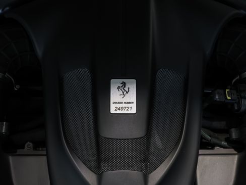 Used 2020 Ferrari Portofino image 21