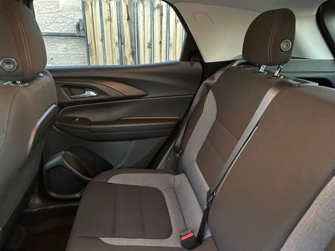Used 2025 Chevrolet TrailBlazer LT image 37