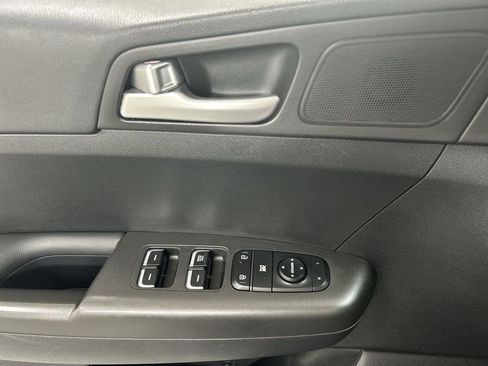 Used 2020 Kia Sportage LX AWD/4WD image 11