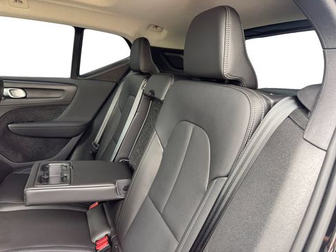 Certified 2026 Volvo XC40 B5 Plus AWD/4WD image 25