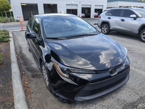 Used 2023 Toyota Corolla LE FWD image 1