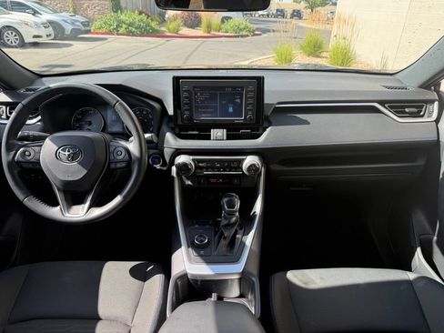 Used 2022 Toyota RAV4 SE w/ Convenience Package AWD/4WD image 14