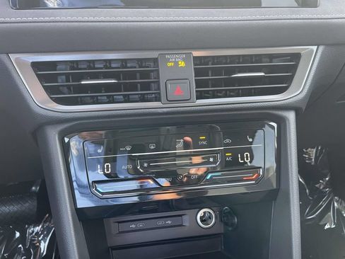 New 2026 Volkswagen Taos SE AWD/4WD image 26