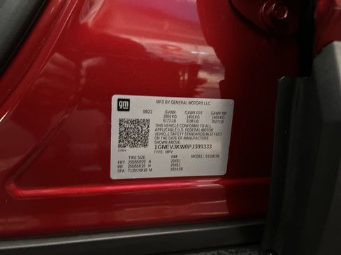 Used 2023 Chevrolet Traverse RS image 29