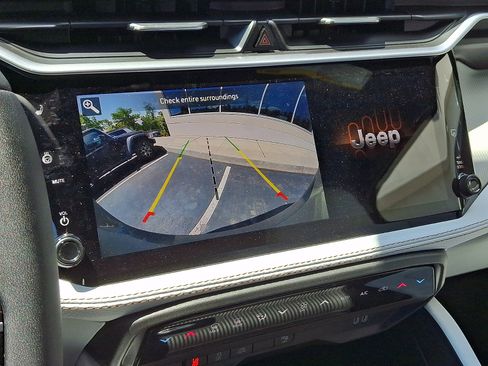 New 2026 Jeep Cherokee Limited AWD/4WD image 13