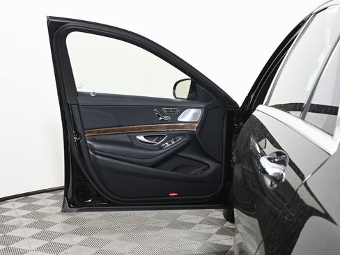 Used 2015 Mercedes-Benz S 550 4MATIC Sedan image 29
