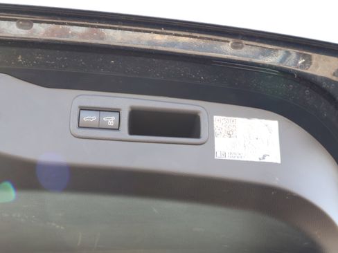 Used 2022 Toyota Venza XLE image 21