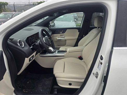 Used 2025 Mercedes-Benz GLA 250 4MATIC image 23