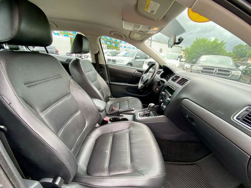 Used 2013 Volkswagen Jetta TDI FWD image 9