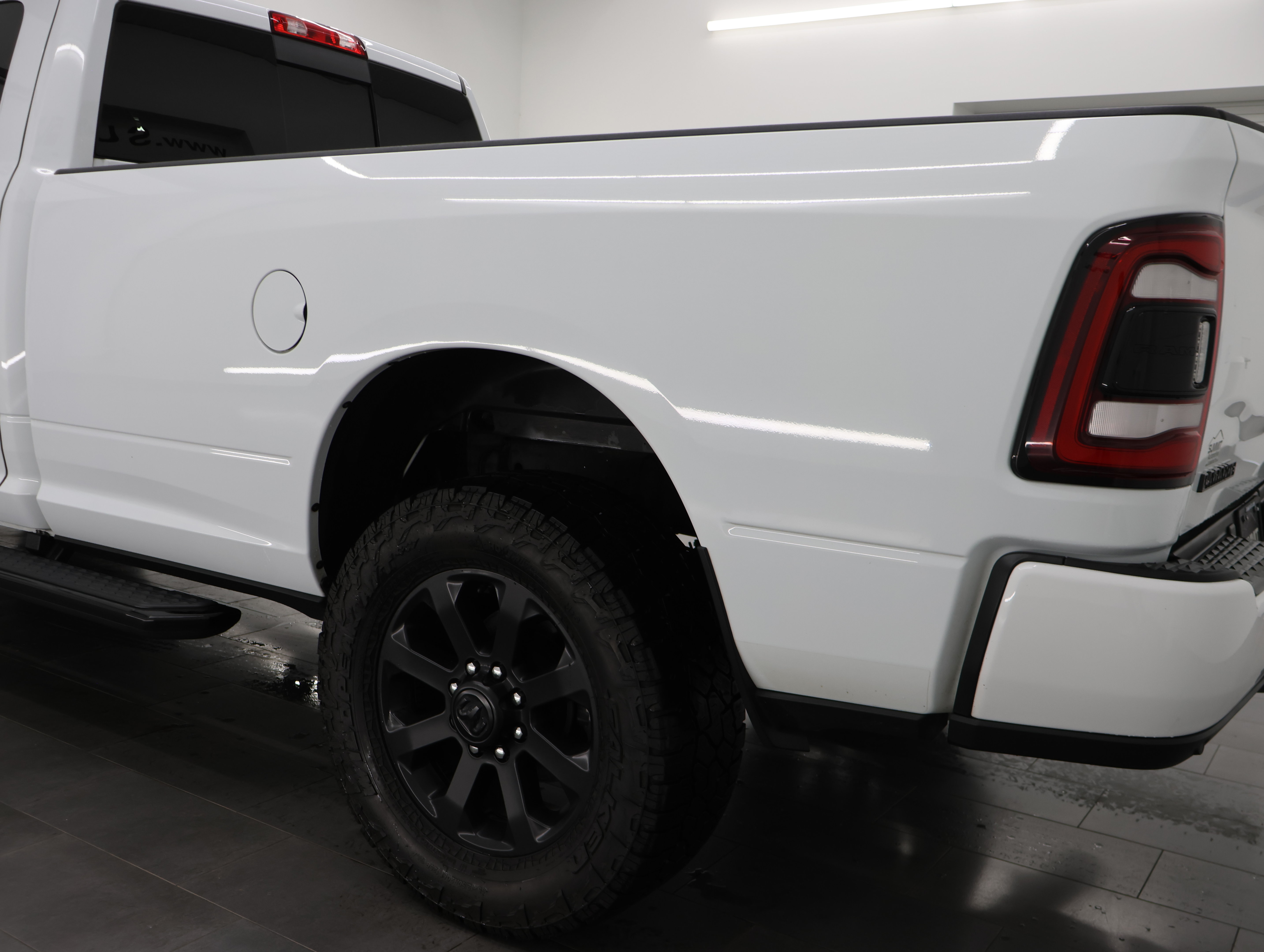 Used 2023 RAM 3500 Laramie w/ Night Edition AWD/4WD image 31