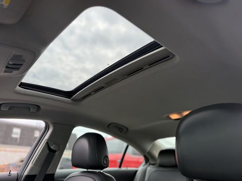 Used 2012 Buick Regal Premium FWD image 10