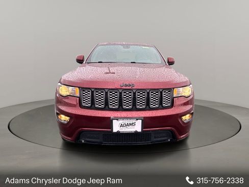 Used 2018 Jeep Grand Cherokee Altitude image 8