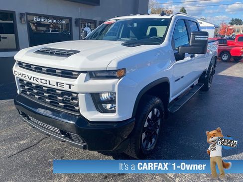 Used 2020 Chevrolet Silverado 2500 Custom w/ Custom Value Package image 2