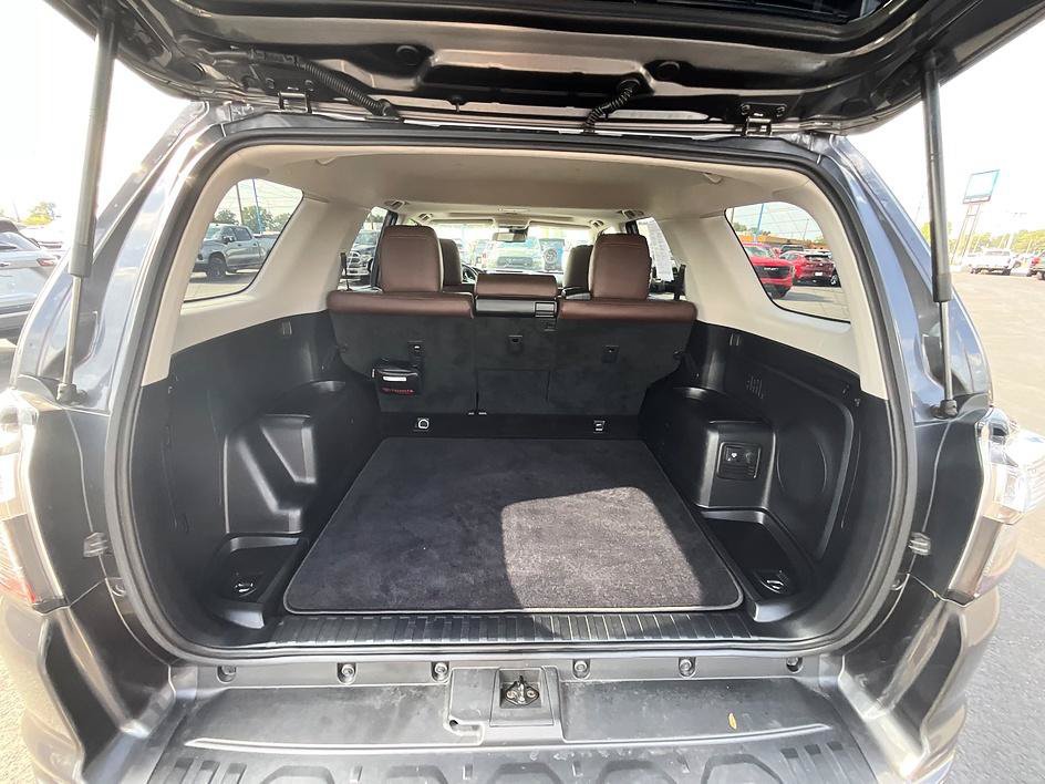Used 2022 Toyota 4Runner Limited AWD/4WD image 8
