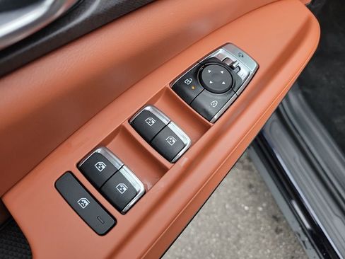 New 2026 Kia Carnival EX FWD image 21